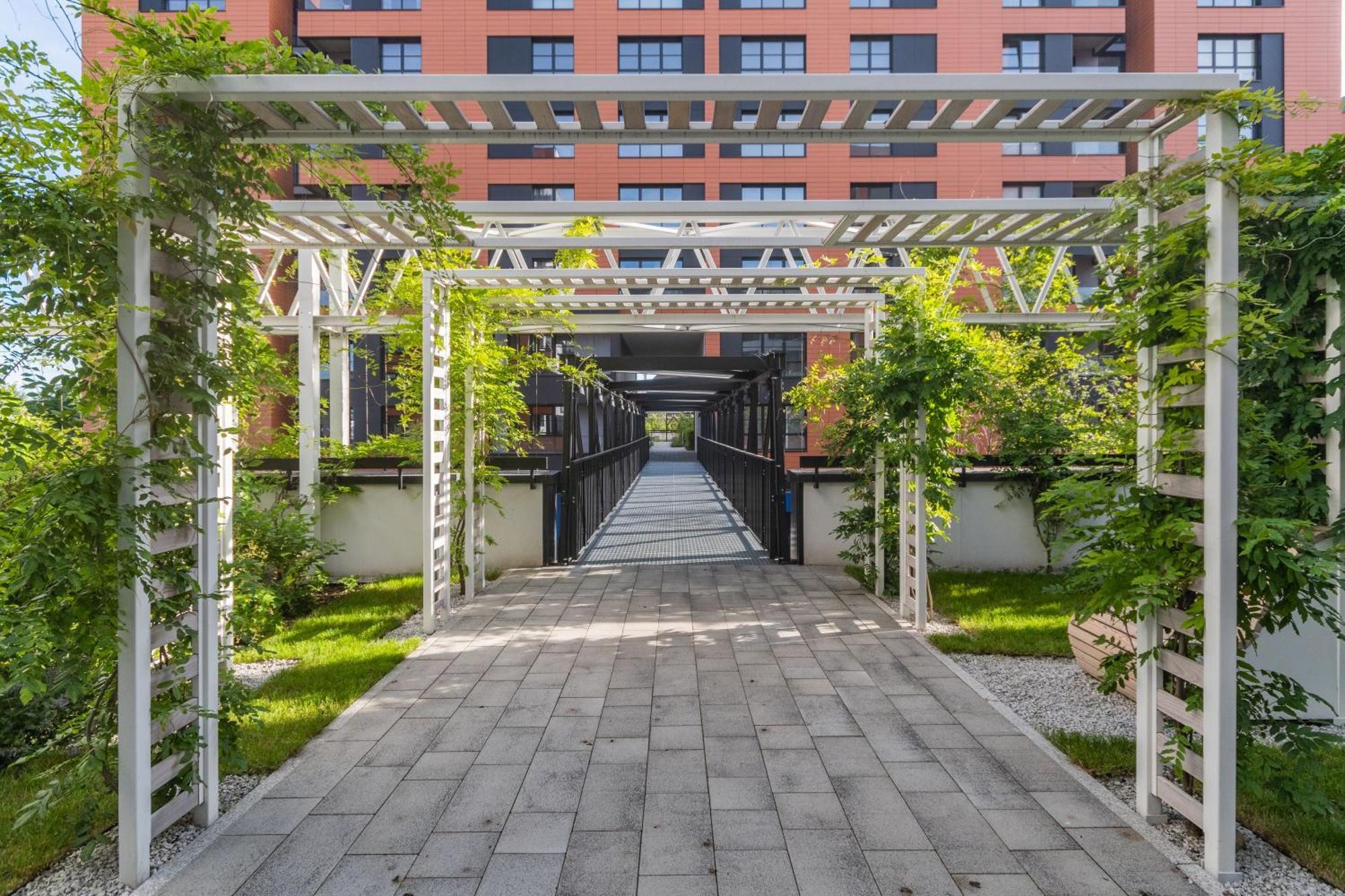 Grand Apartments - Doki Living & Foodhall Gdansk Exterior photo
