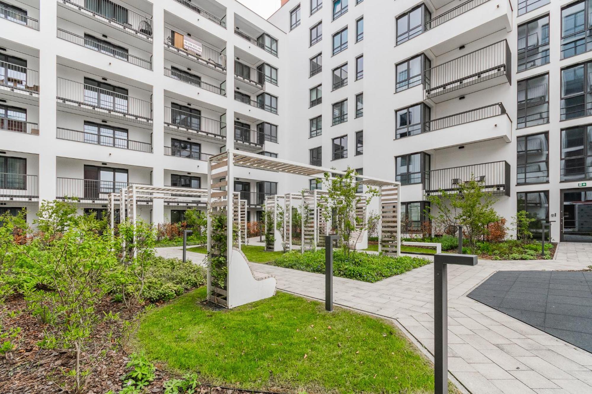 Grand Apartments - Doki Living & Foodhall Gdansk Exterior photo